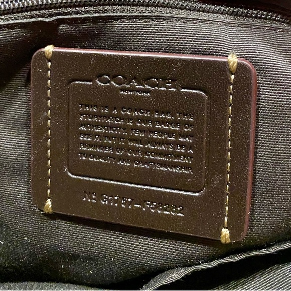 Coach Signature Bag - Picture 9 of 12
